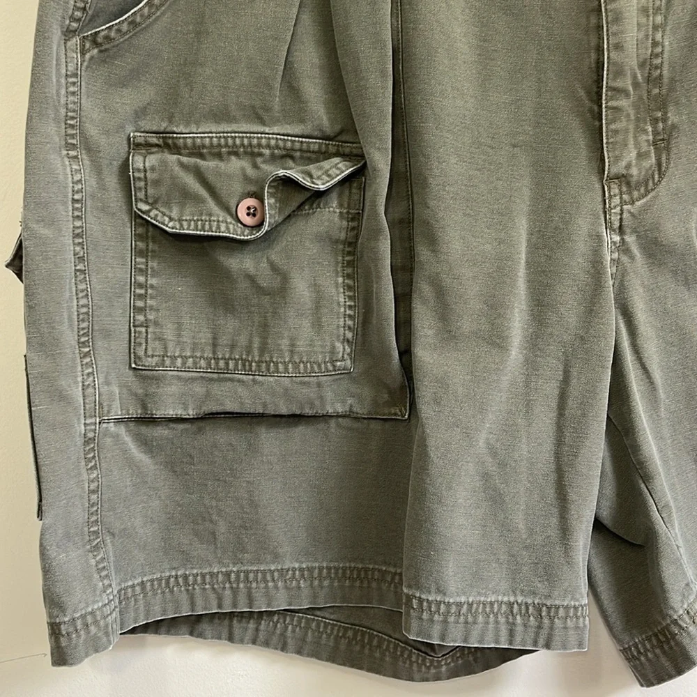 Cabela’s Men’s Cargo Shorts Size 40